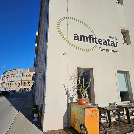 Amfiteatar فندق بولا