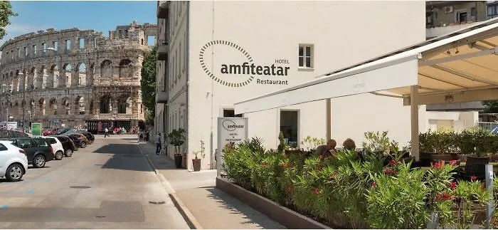 Hotel Amfiteatar 3*
