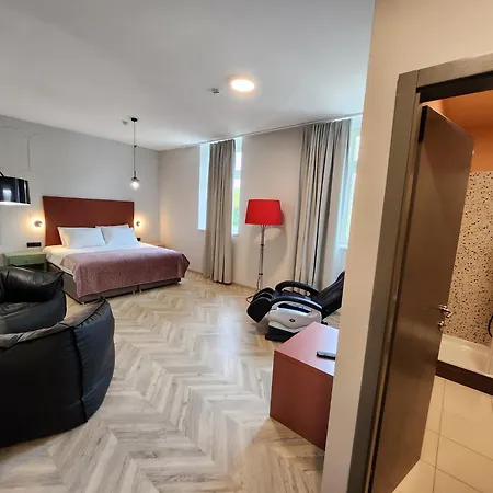 Amfiteatar Szálloda 3*