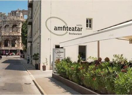Otel Amfiteatar 3*